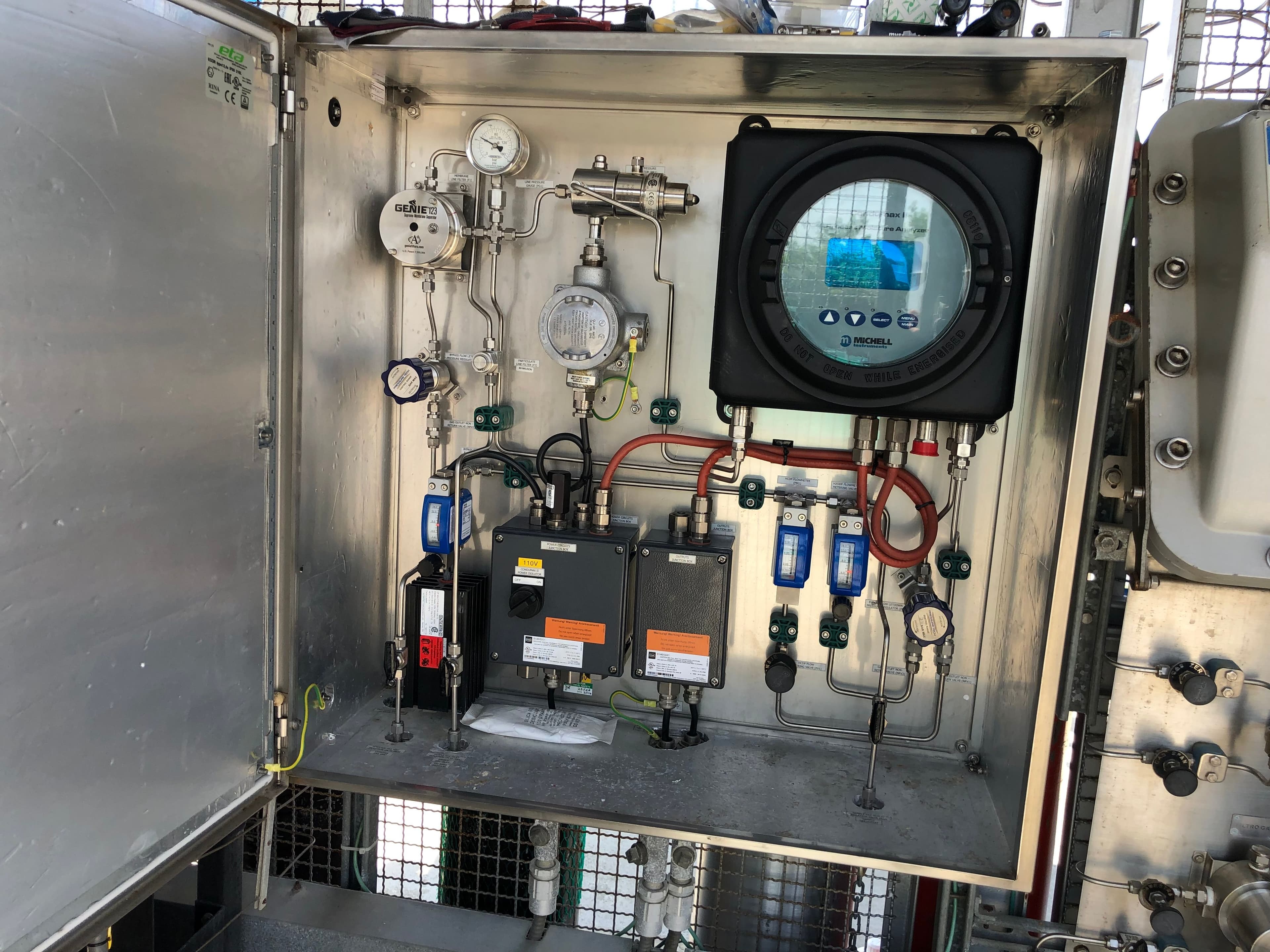 Dew Point and Natural Gas Humidity Analyzer in SPEC (Sociedad Portuaria El Cayao)